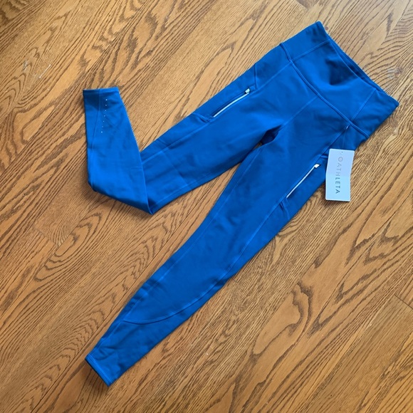 Athleta Pants - NWT ATHLETA RAINER TIGHT